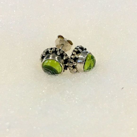 SILPADA Green Peridot Cabochon Sterling Silver Earrings P1401 NWOT LAST PAIR! - Picture 7 of 13